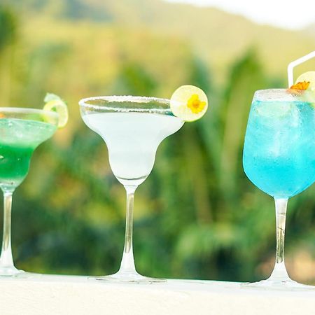 Club22 Kamala Suites, Kamala Beach Esterno foto