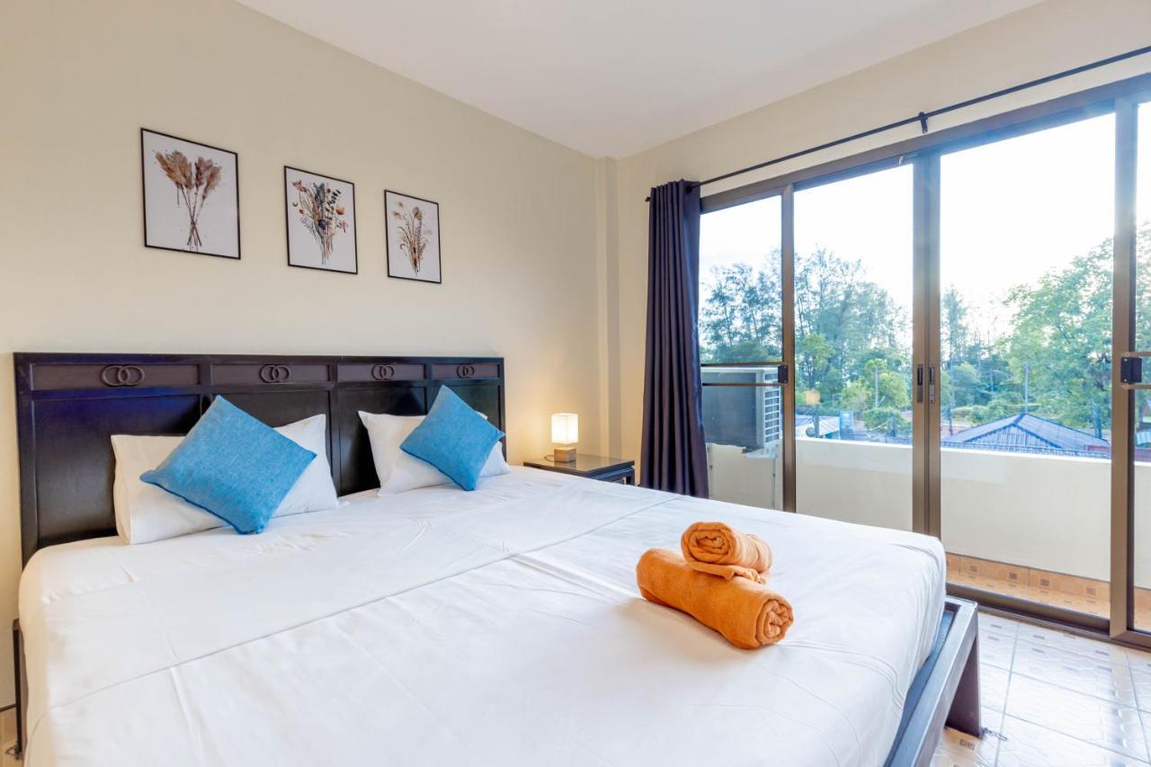 Club22 Kamala Suites, Kamala Beach Esterno foto
