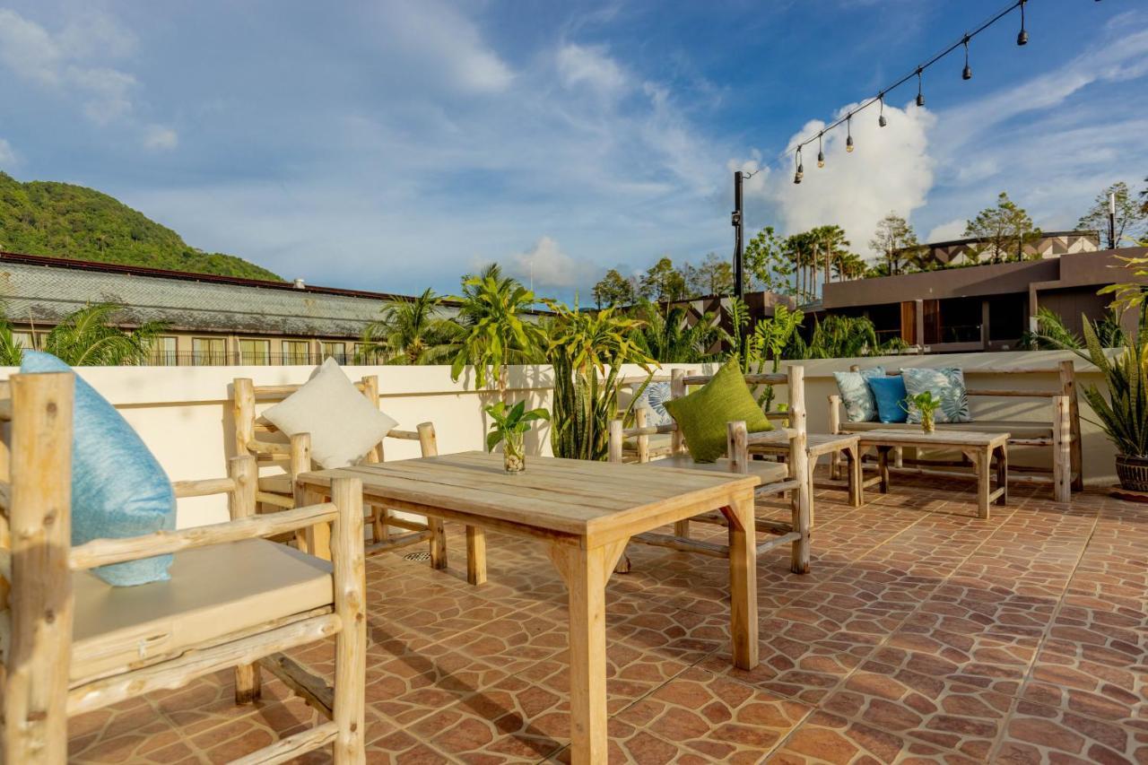 Club22 Kamala Suites, Kamala Beach Esterno foto