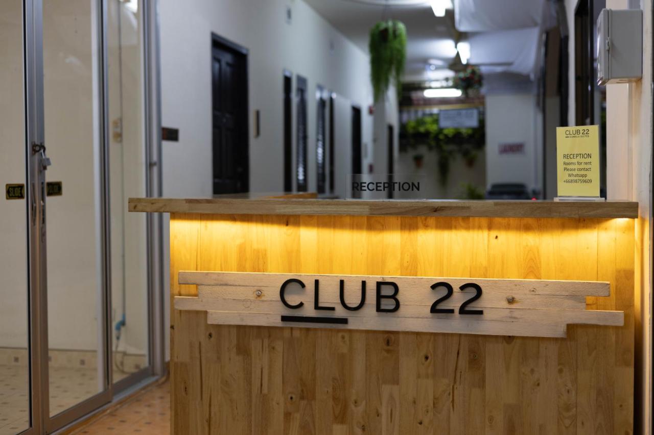 Club22 Kamala Suites, Kamala Beach Esterno foto