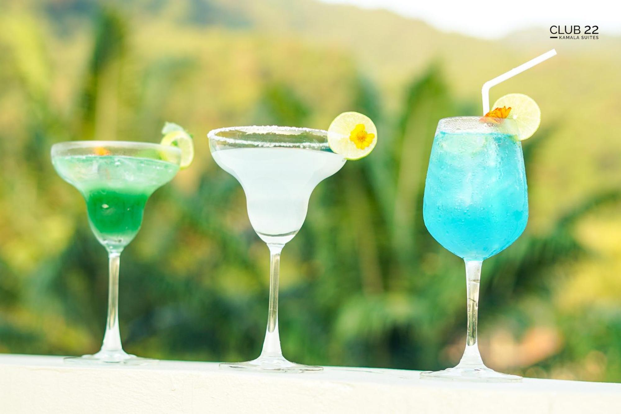 Club22 Kamala Suites, Kamala Beach Esterno foto
