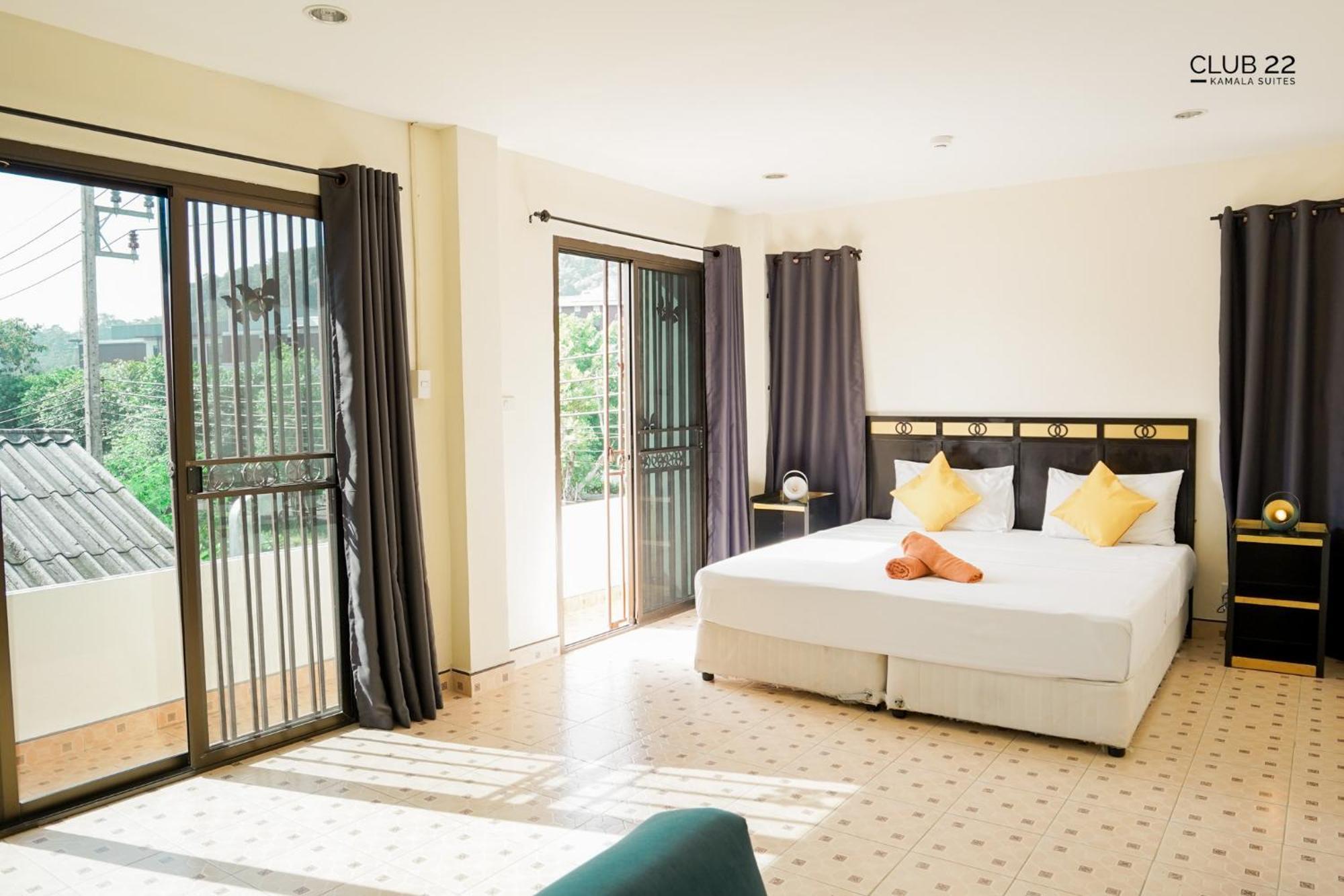 Club22 Kamala Suites, Kamala Beach Esterno foto